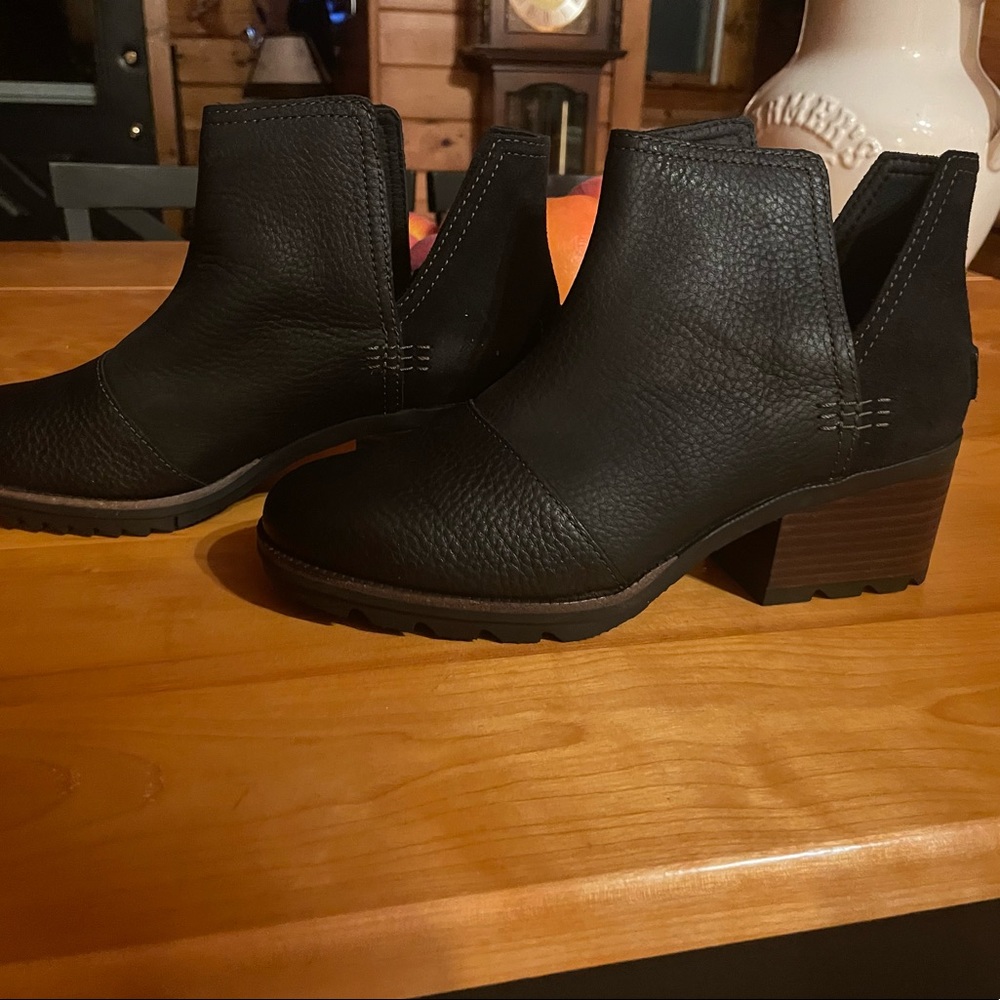 Sorel ankle bootie